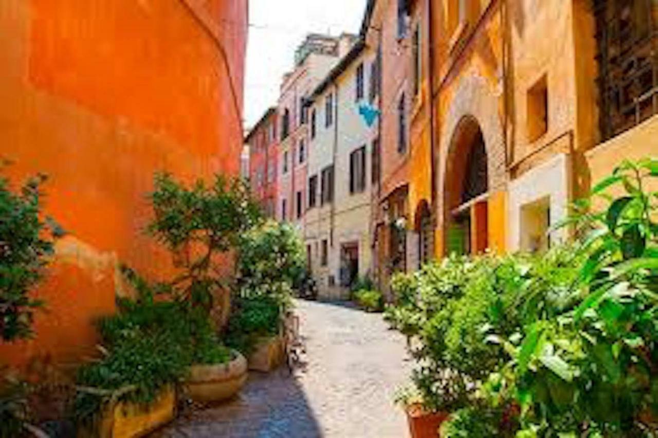 Panoramic Castle Apt Trastevere Rome Exterior photo